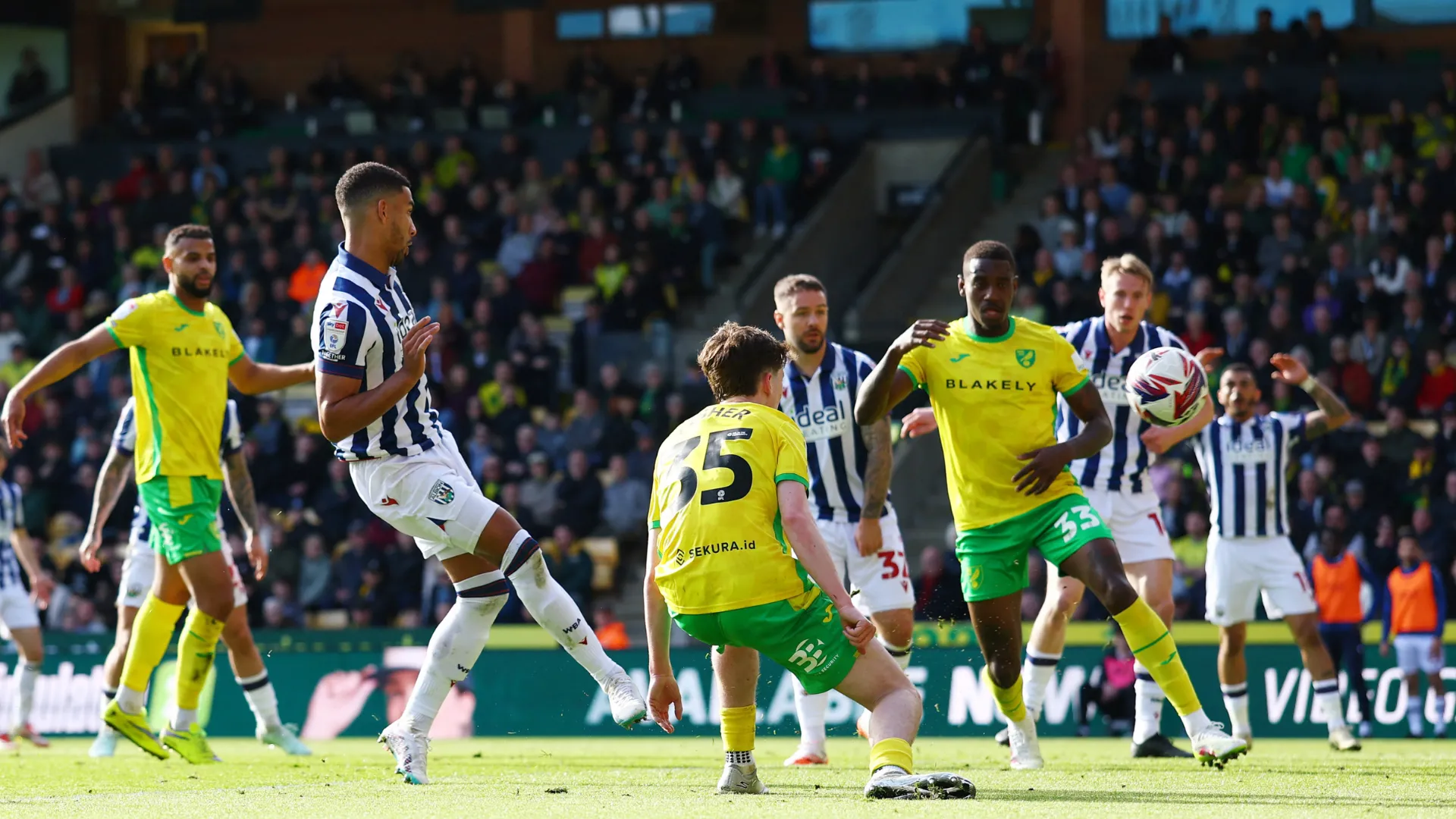 Cầu thủ Norwich City thi đấu tại Championship