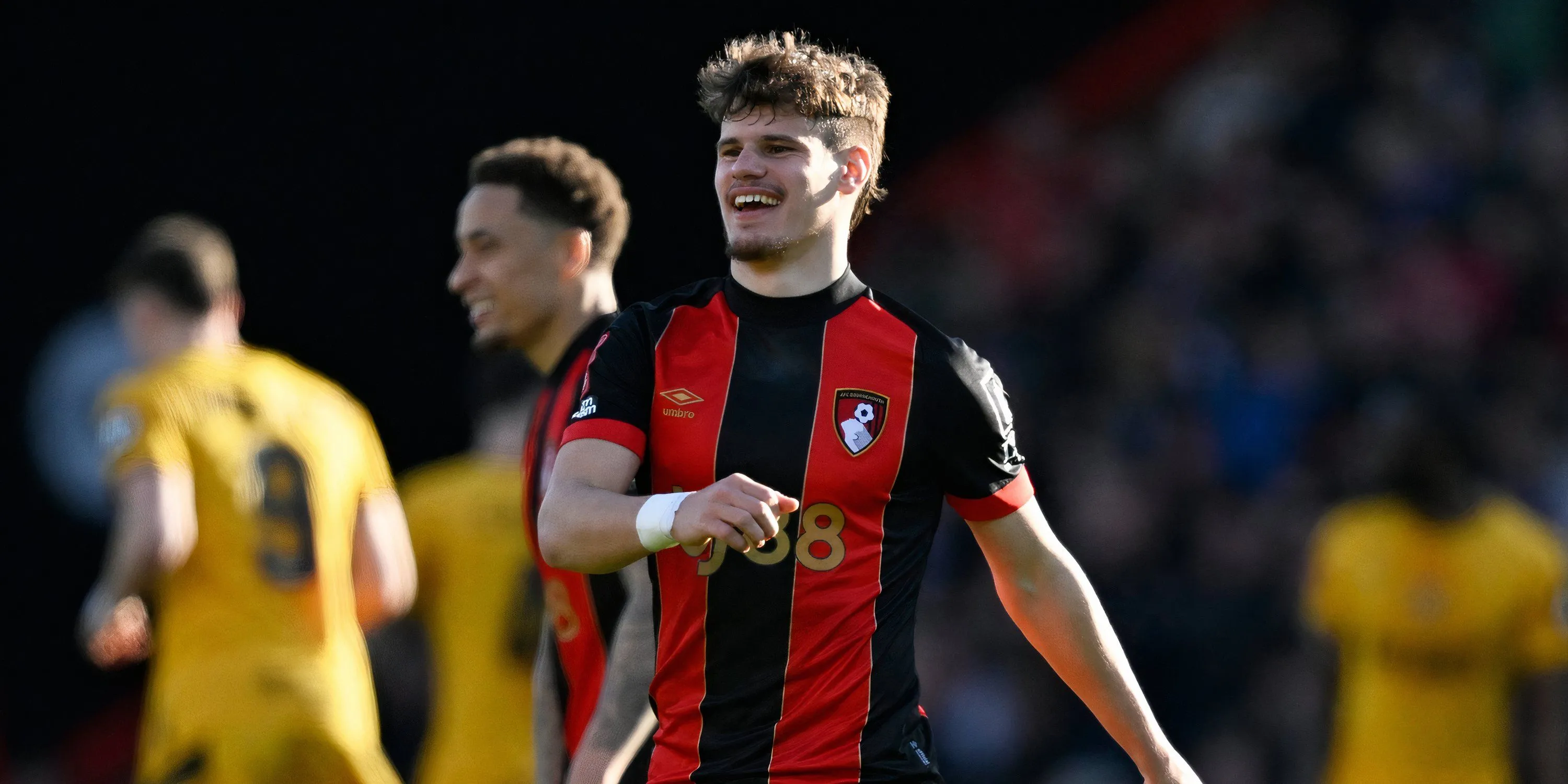 Milos Kerkez thi đấu năng nổ cho Bournemouth, thể hiện khả năng phòng ngự và tấn công