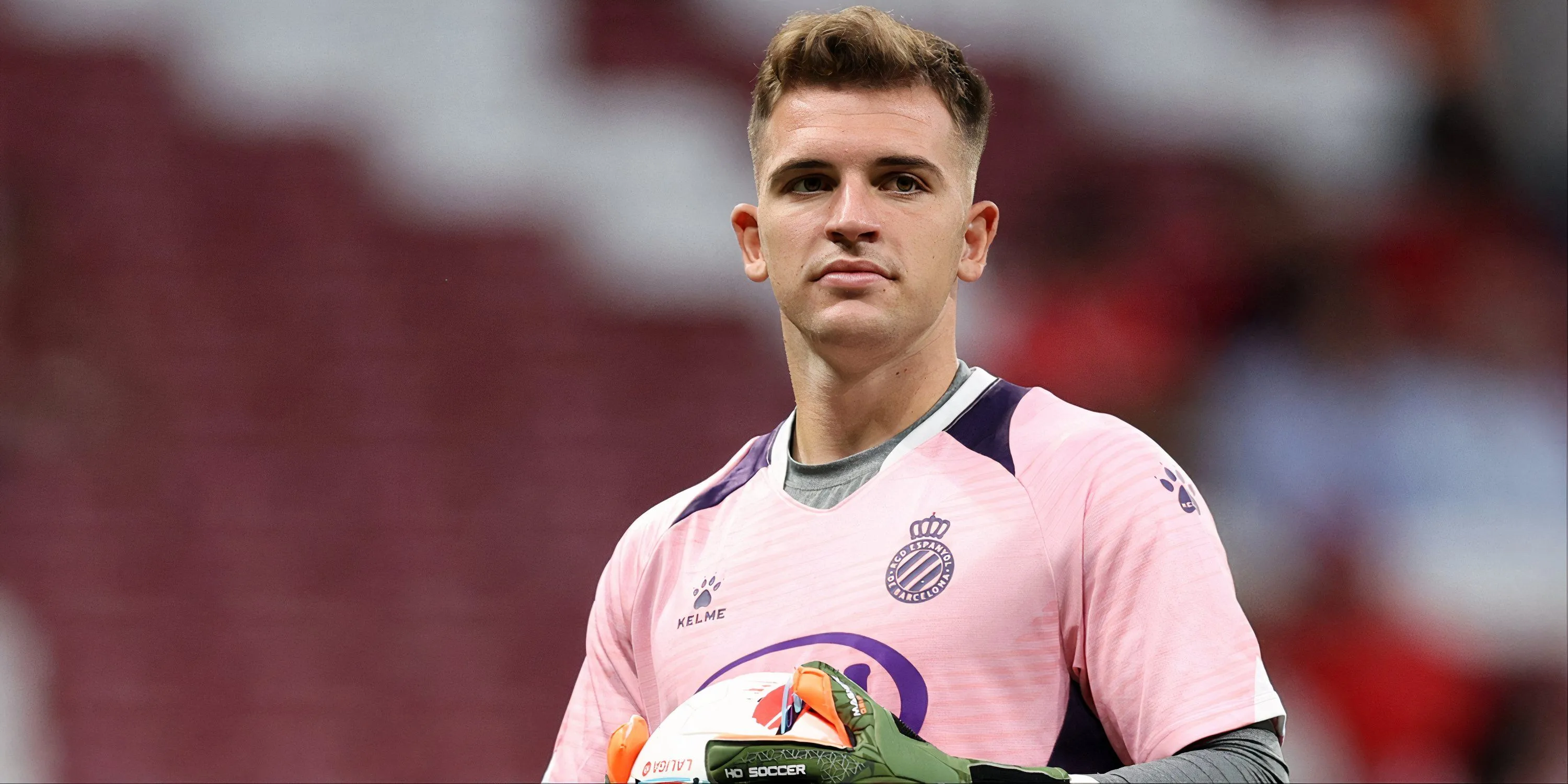 Thủ môn Joan Garcia của Espanyol, mục tiêu 25 triệu bảng của Arsenal