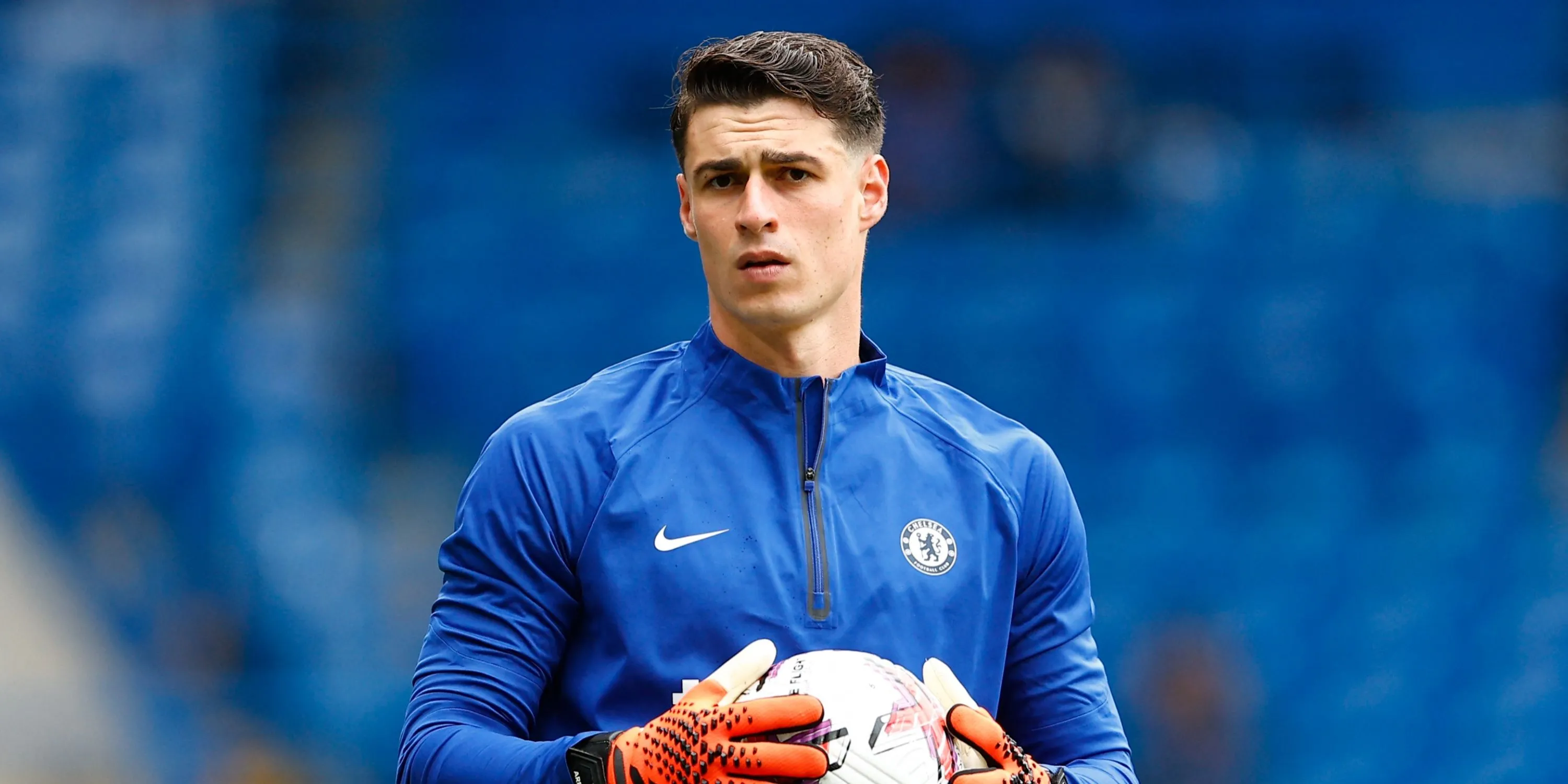 Thủ môn Kepa Arrizabalaga bắt bóng cho Chelsea