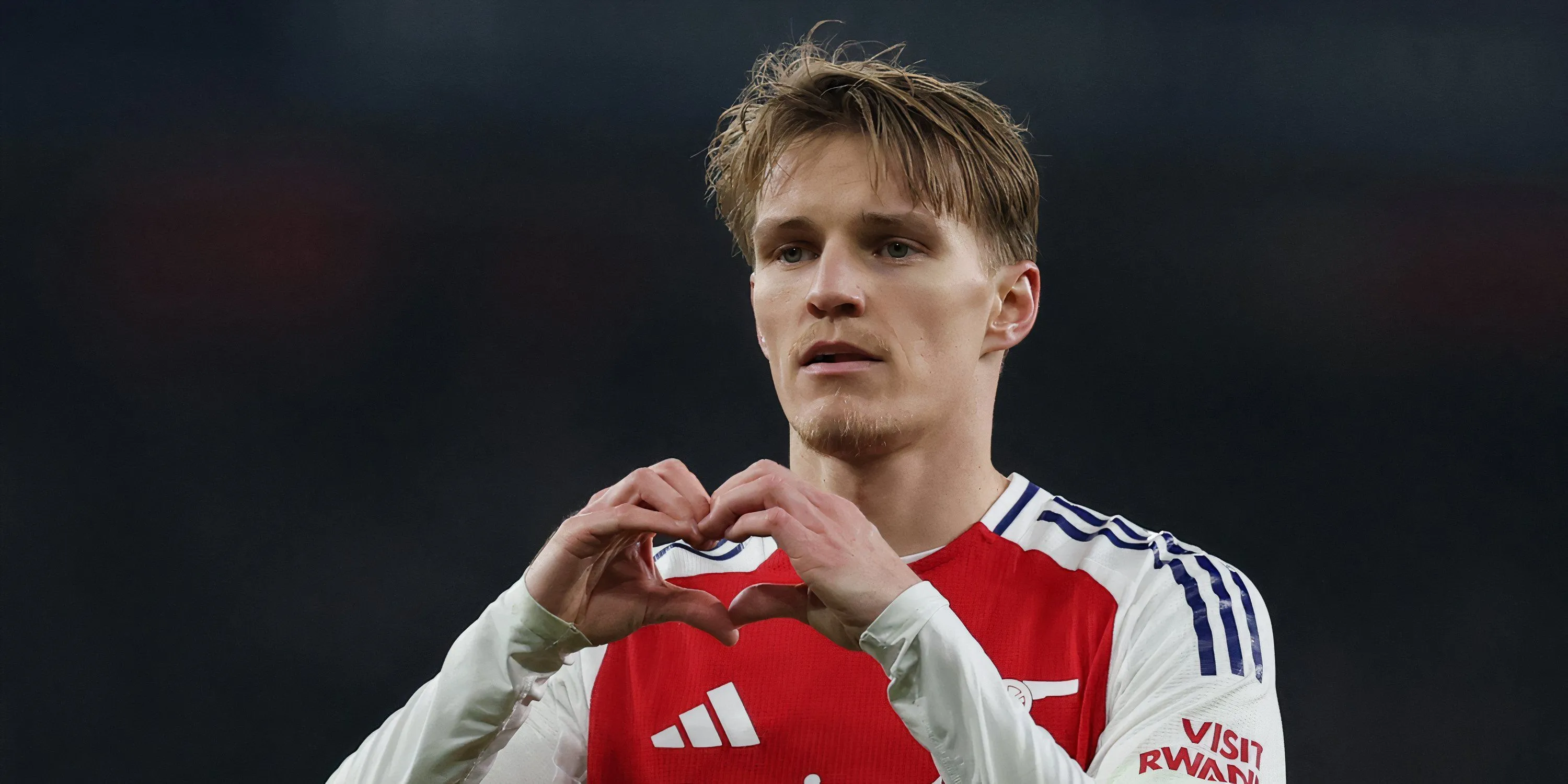 Tiền vệ Martin Odegaard trong màu áo Arsenal tại Premier League