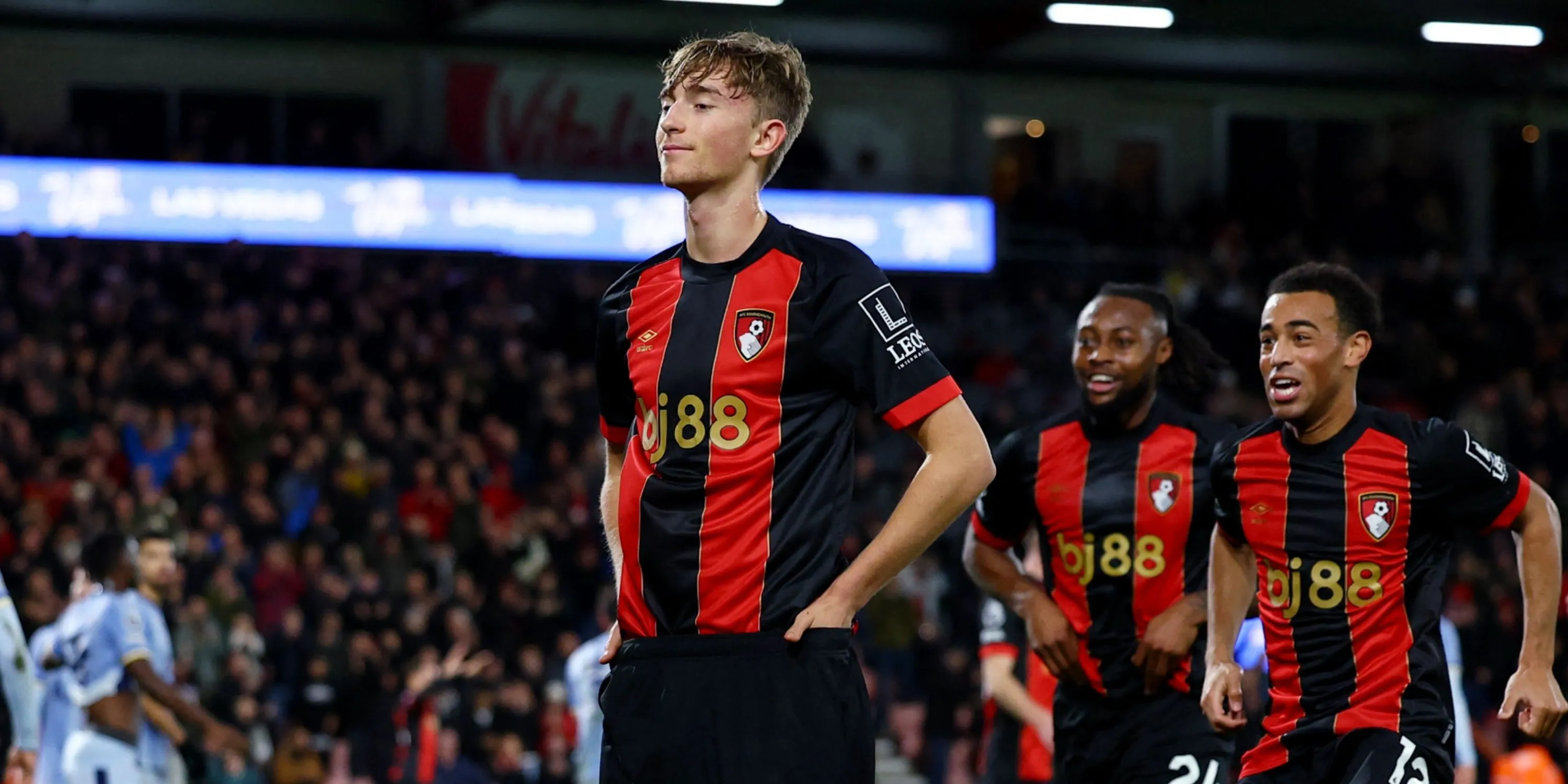 Trung vệ Dean Huijsen trong màu áo Bournemouth tại Premier League
