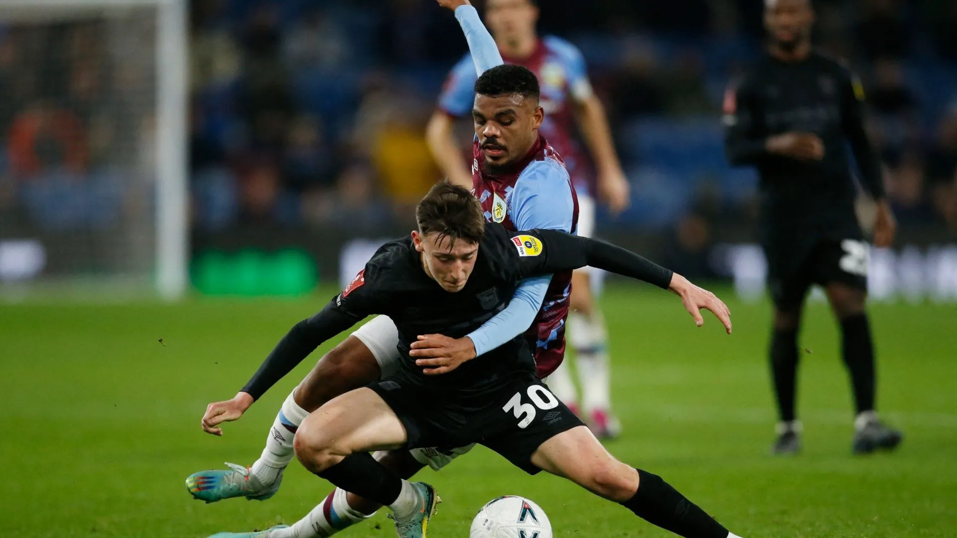 Cameron Humphreys thể hiện phong độ trong thời gian cho mượn tại League One