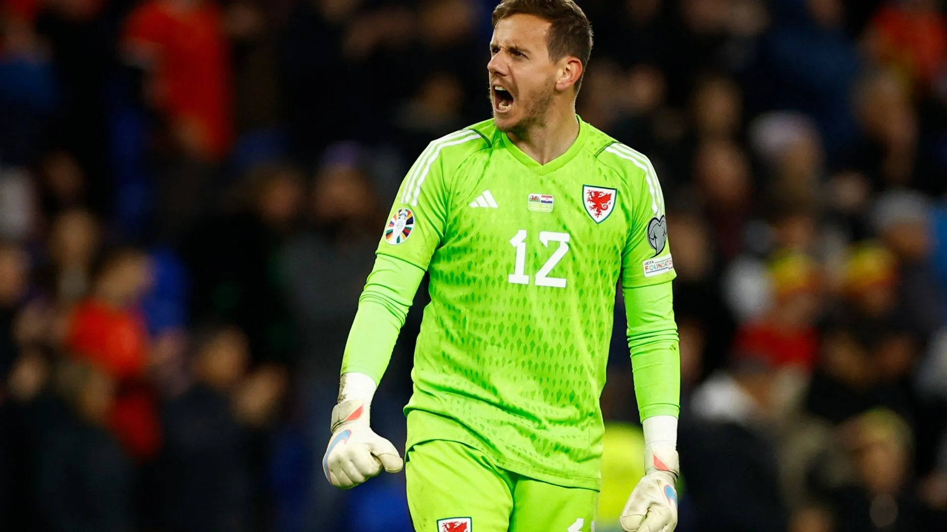 Danny Ward, thủ môn giàu kinh nghiệm có thể trở lại Wrexham