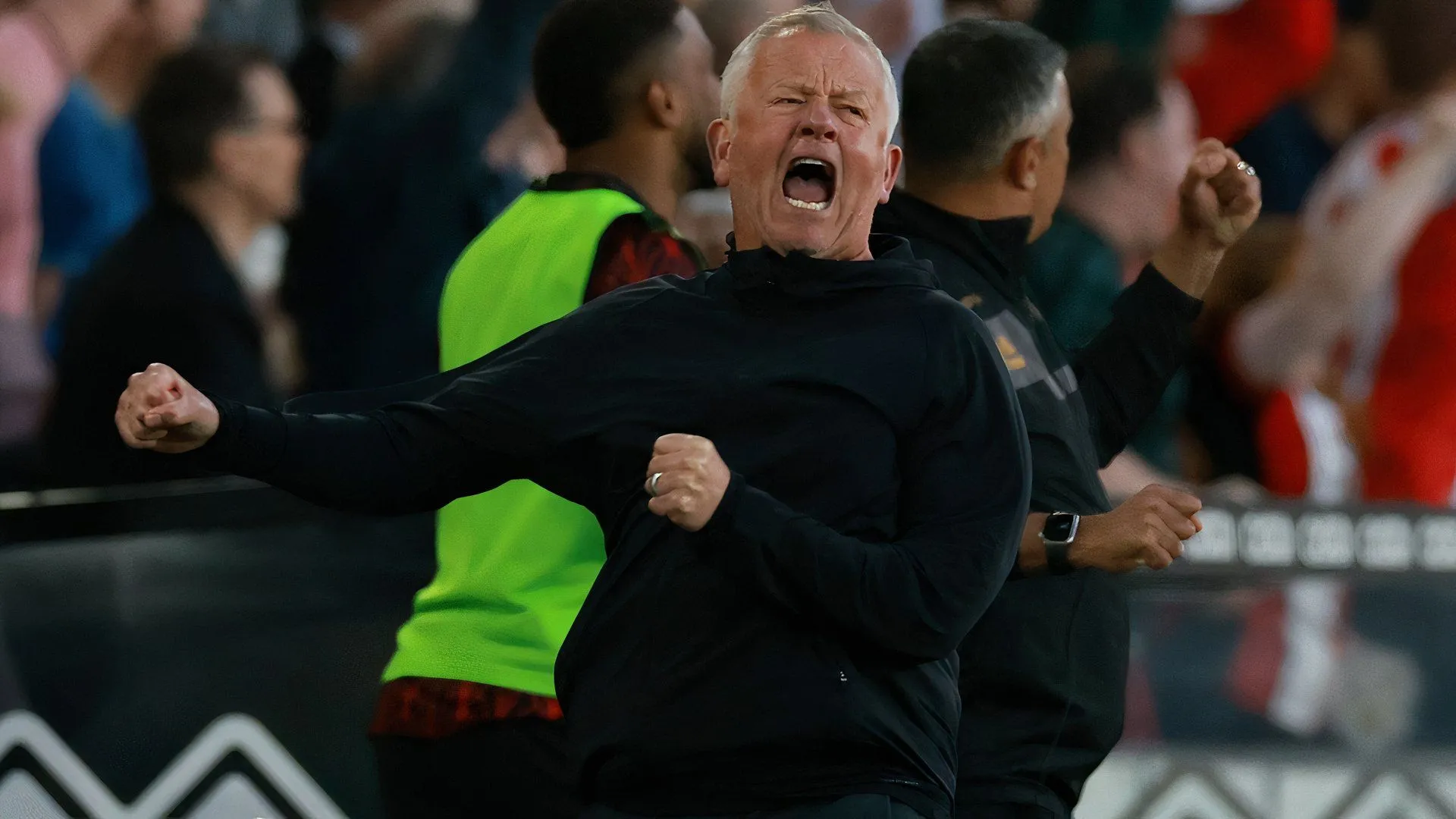 HLV Chris Wilder của Sheffield United ăn mừng một chiến thắng
