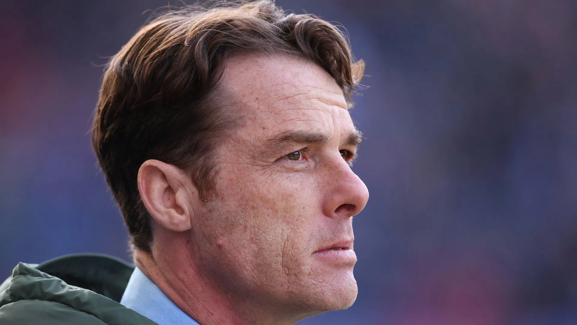 Huấn luyện viên Scott Parker chỉ đạo Burnley