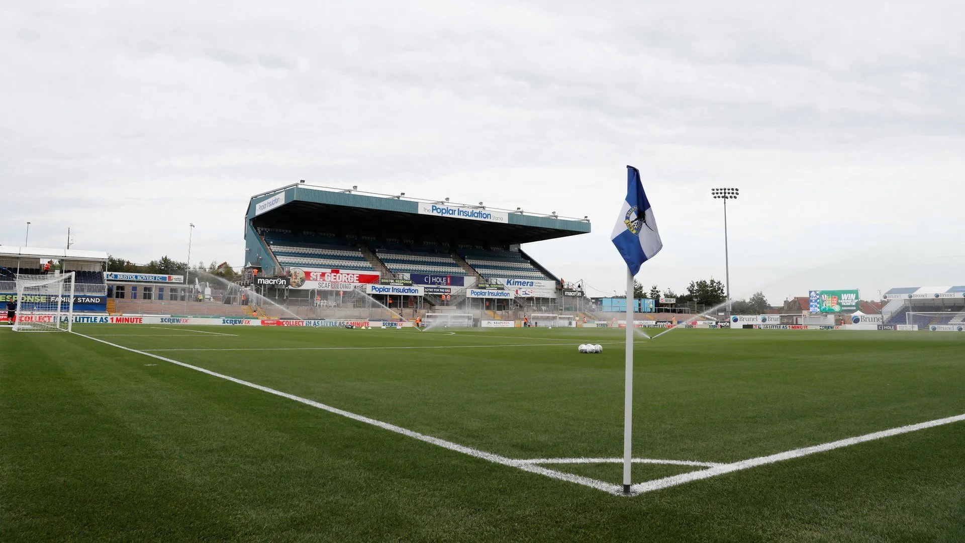Sân vận động Memorial Ground của Bristol Rovers