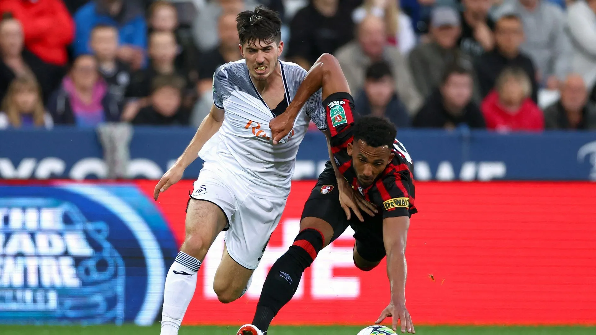 Biểu tượng Swansea City, câu lạc bộ định giá Josh Key 5 triệu bảng