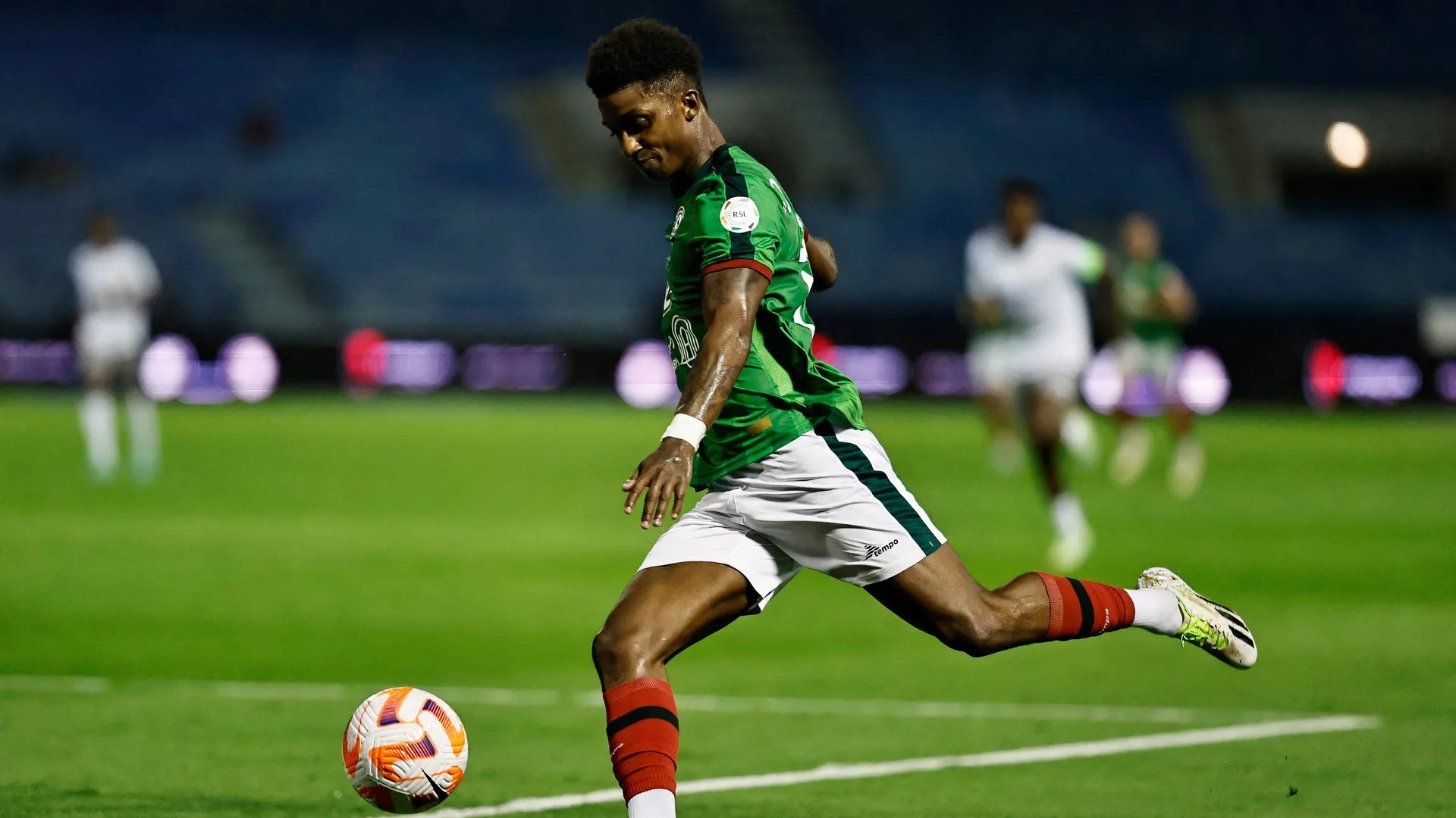 Demarai Gray thi đấu cho Al-Ettifaq