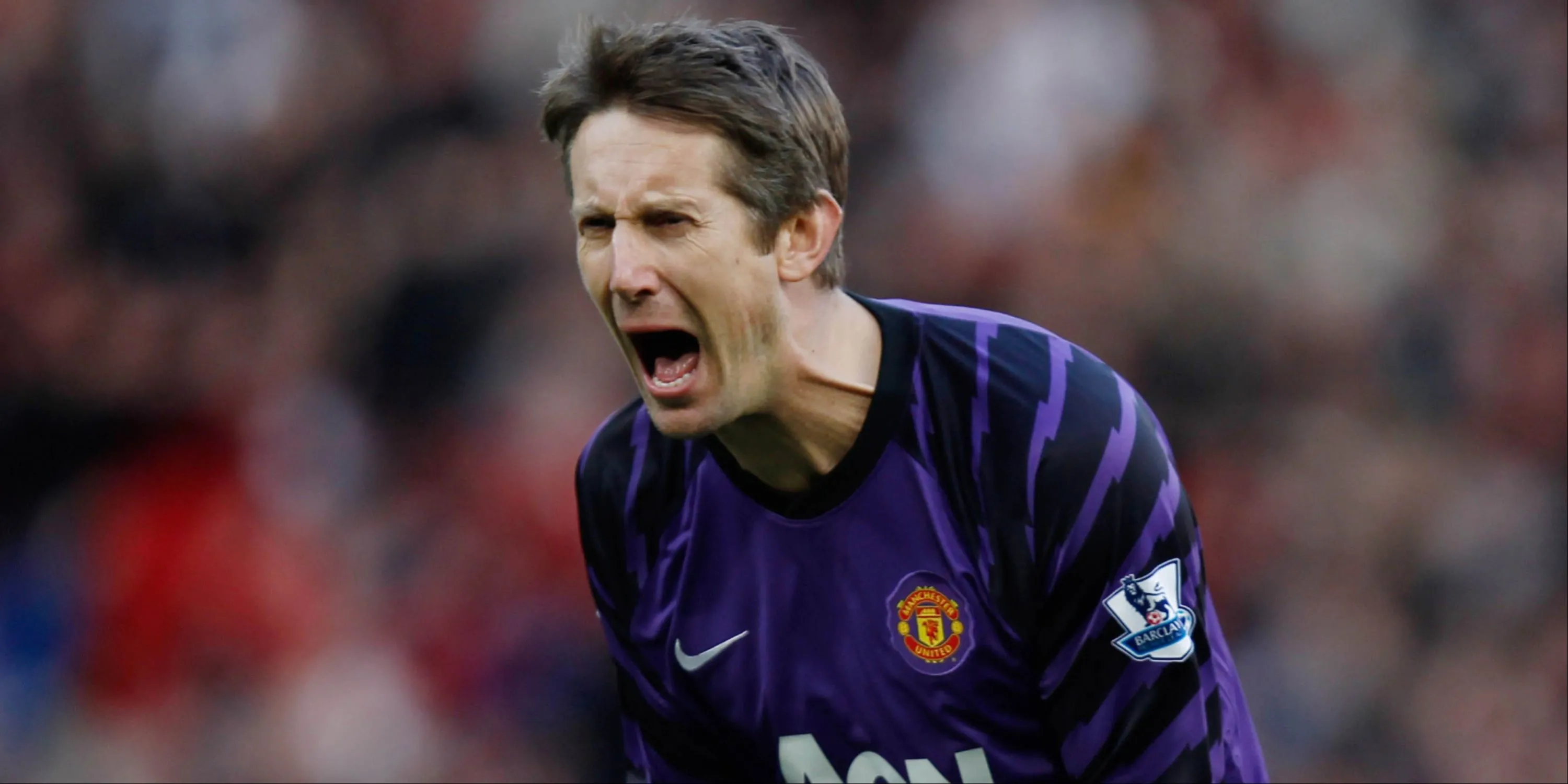 Edwin van der Sar trong màu áo Manchester United