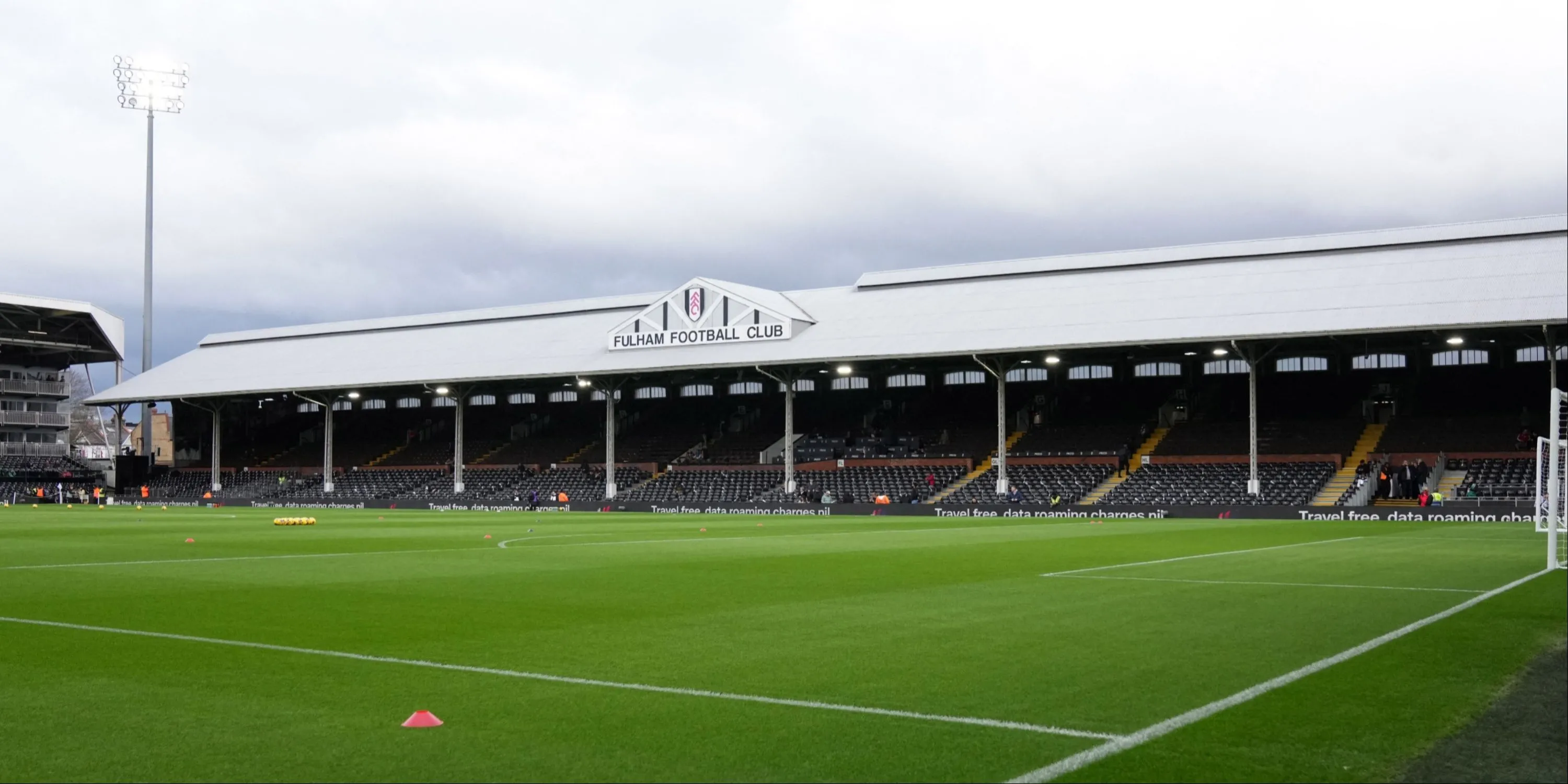 Khung cảnh tổng thể sân vận động Craven Cottage