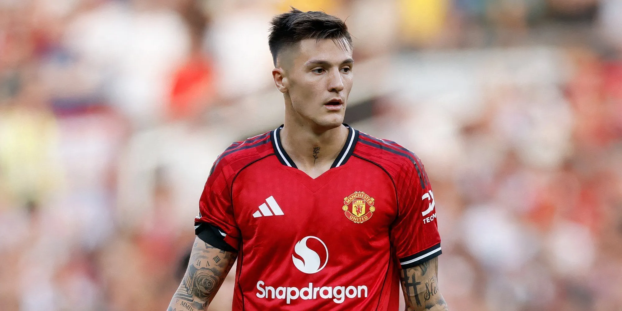 Tiền đạo Benjamin Sesko thi đấu đầy nỗ lực trên hàng công của Manchester United.