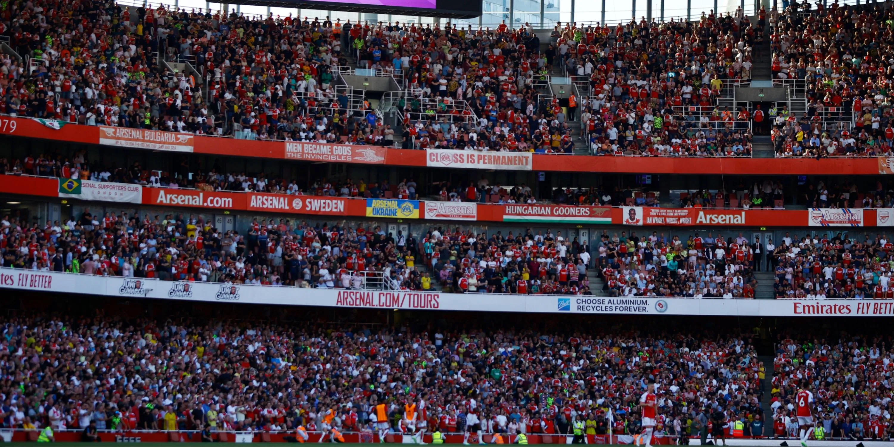 Tổng quan sân vận động Emirates của Arsenal từ trên cao