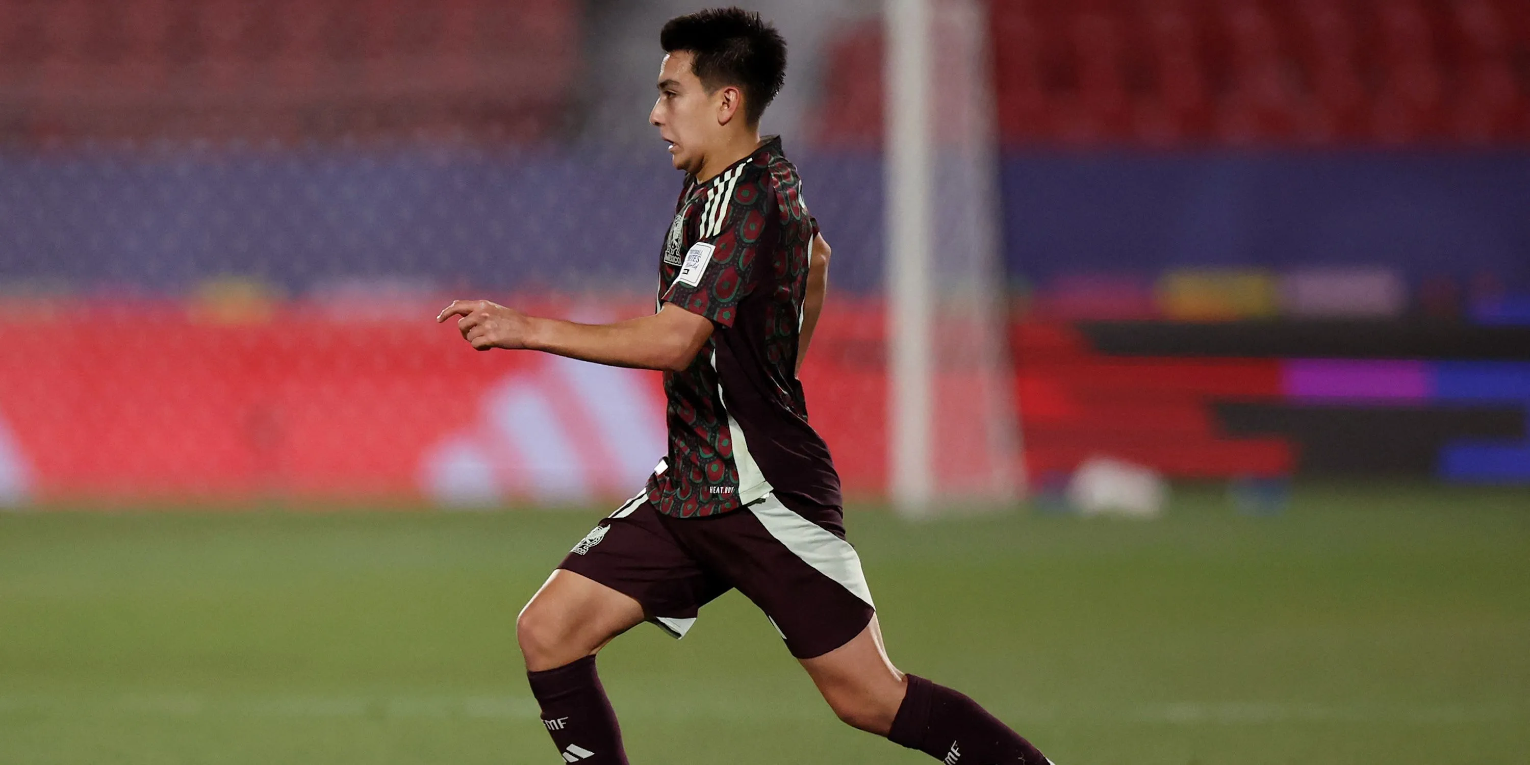 Gilberto Mora trong màu áo tuyển Mexico U20, nổi bật tại U20 World Cup