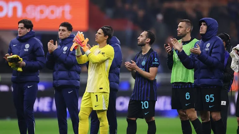 Inter kém đội đầu bảng 3 điểm, chiến thắng này giúp họ bám sát ngôi đầu.